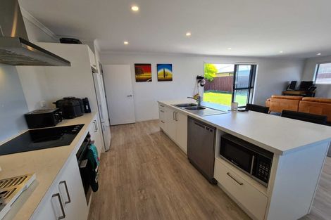 Photo of property in 16 Ledbury Drive, Rolleston, 7615