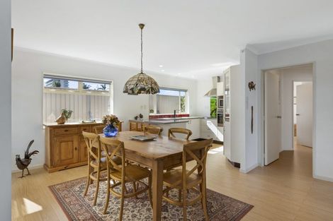 Photo of property in 20 Francis Skinner Place, Orewa, 0931