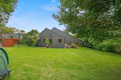 Photo of property in 11 Cannon Street, Westown, New Plymouth, 4310