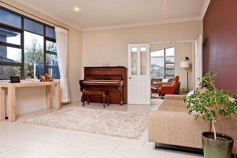 Photo of property in 37 Oakway Drive, Schnapper Rock, Auckland, 0632