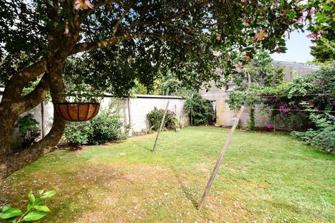 Photo of property in 6/13 May Street, Hamilton East, Hamilton, 3216