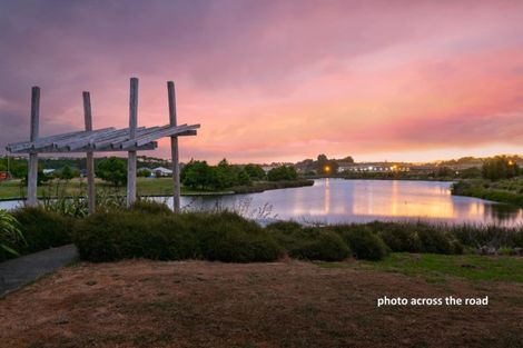 Photo of property in 11 Lakeview Quay, Pyes Pa, Tauranga, 3112