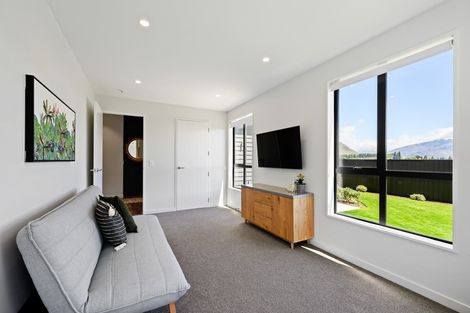 Photo of property in 29 Little Alpha Loop, Wanaka, 9305