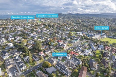 Photo of property in 16d Sheridan Drive, New Lynn, Auckland, 0600
