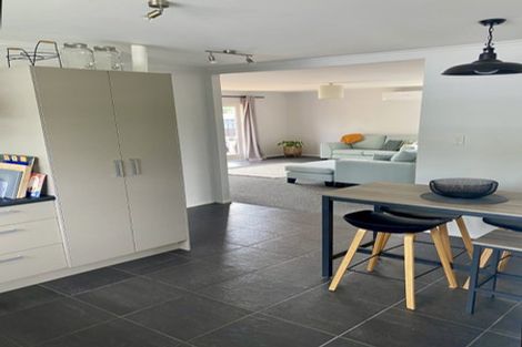 Photo of property in 73a Awaroa Road, Helensville, 0800