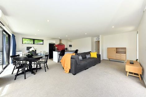 Photo of property in 10 Fairbairn Close, Halswell, Christchurch, 8025