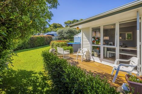 Photo of property in 8 Miro Place, Waiuku, 2123