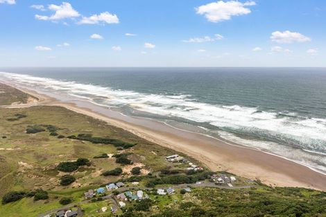 Photo of property in 636 Aranga Coast Road, Aranga, 0376