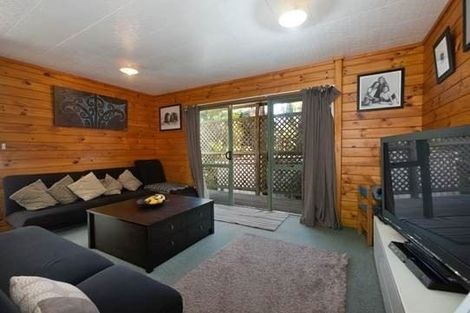 Photo of property in 2/53 Hellyers Street, Birkdale, Auckland, 0626