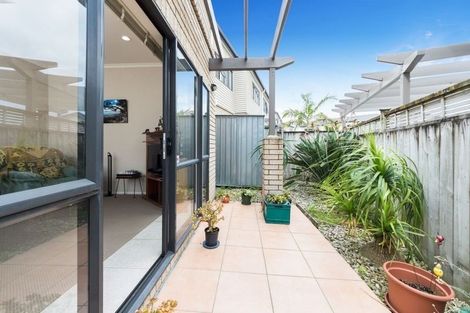 Photo of property in 15 Skip Lane, East Tamaki, Auckland, 2013