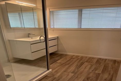 Photo of property in 1/4 Chevron Place, Castor Bay, Auckland, 0620