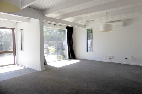 Photo of property in 52 Aikmans Road, Merivale, Christchurch, 8014