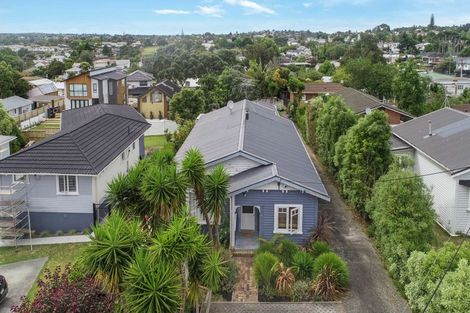 Photo of property in 9 Tahi Terrace, Glen Eden, Auckland, 0602