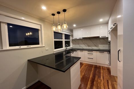 Photo of property in 39 Riverhills Avenue, Pakuranga Heights, Auckland, 2010