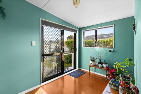 Photo of property in 42 Konini Crescent, Pirimai, Napier, 4112