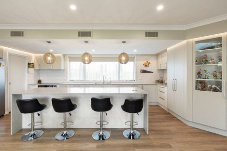 Photo of property in 2 Kotare Grove, Cambridge, 3434