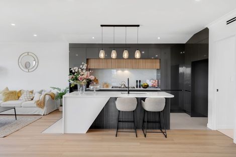 Photo of property in 14 Parkmore Drive, Rosehill, 2113