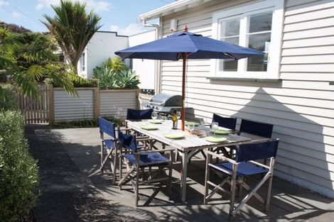 Photo of property in 22 James Street, Raglan, 3225