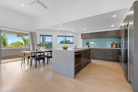 Photo of property in 1008 Papamoa Beach Road, Papamoa Beach, Papamoa, 3118
