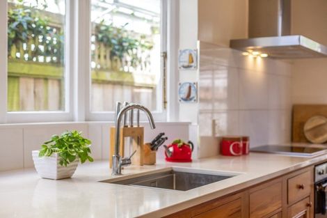 Photo of property in 8 Kio Road, Hataitai, Wellington, 6021