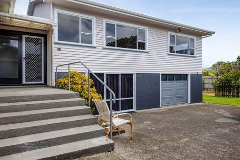 Photo of property in 90 Manawapou Road, Hawera, 4610