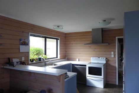 Photo of property in 37 Guadeloupe Crescent, Grenada Village, Wellington, 6037