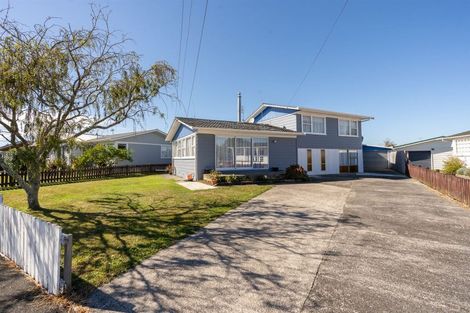 Photo of property in 52 Mears Road, St Andrews, Hamilton, 3200