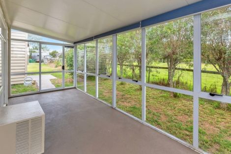 Photo of property in 77 Pataua Road North, Whareora, Whangarei, 0175
