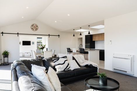 Photo of property in 10 Henderson Street, Mornington, Dunedin, 9011