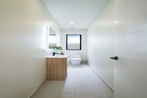 Photo of property in 4 Pukeko Road, Hobsonville, 0616