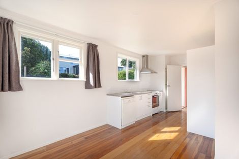 Photo of property in 6 Hereford Street, Cannons Creek, Porirua, 5024