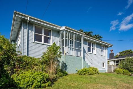 Photo of property in 7 Taupiri Crescent, Titahi Bay, Porirua, 5022