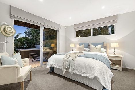 Photo of property in 2a Rushden Terrace, Red Beach, 0932