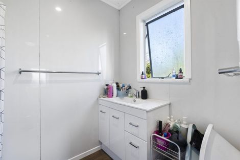 Photo of property in 64 Puriri Street, Hawera, 4610