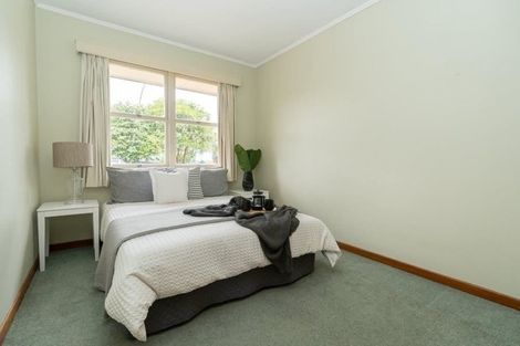Photo of property in 35 Forest Lake Road, Forest Lake, Hamilton, 3200