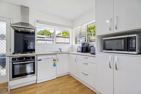 Photo of property in 2/43 Archers Road, Hillcrest, Auckland, 0629