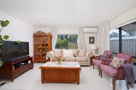 Photo of property in 20 Pyramid Place, Glen Eden, Auckland, 0602