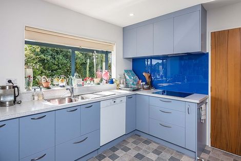 Photo of property in 8 Leigh Place, Paraparaumu Beach, Paraparaumu, 5032