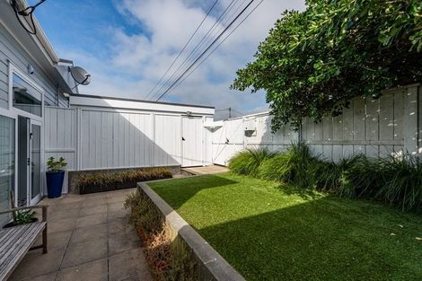Photo of property in 73 Overtoun Terrace, Hataitai, Wellington, 6021
