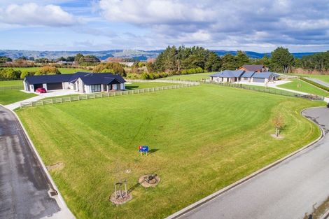 Photo of property in 67 Hartwell Drive, Kelvin Grove, Palmerston North, 4470