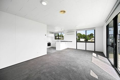 Photo of property in 18 Garland Drive, St Andrews, Hamilton, 3200