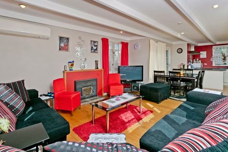 Photo of property in 8 Statesman Street, Henderson, Auckland, 0612