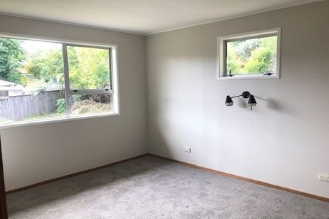Photo of property in 5 Topliss Drive, Northcross, Auckland, 0632