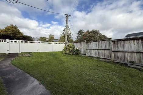 Photo of property in 1 Miltonia Avenue, Te Atatu South, Auckland, 0610