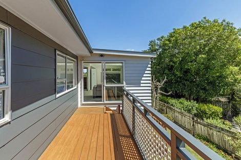 Photo of property in 2/140 Lynn Road, Bayview, Auckland, 0629