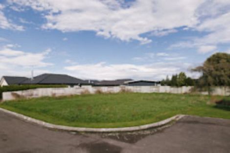 Photo of property in 18 Pegasus Place, Kelvin Grove, Palmerston North, 4414