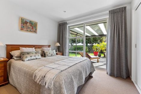 Photo of property in 2 Keene Drive, Bell Block, New Plymouth, 4312