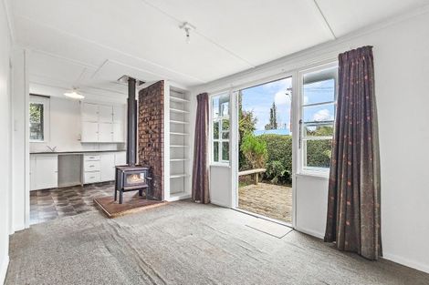 Photo of property in 1 Wyndham Road, Hannahs Bay, Rotorua, 3010