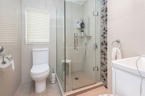 Photo of property in 41 Marriott Road, Pakuranga, Auckland, 2010