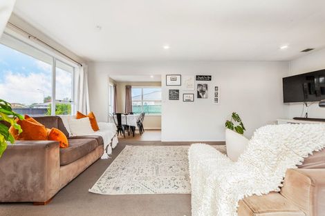 Photo of property in 20 Inwoods Road, Parklands, Christchurch, 8083